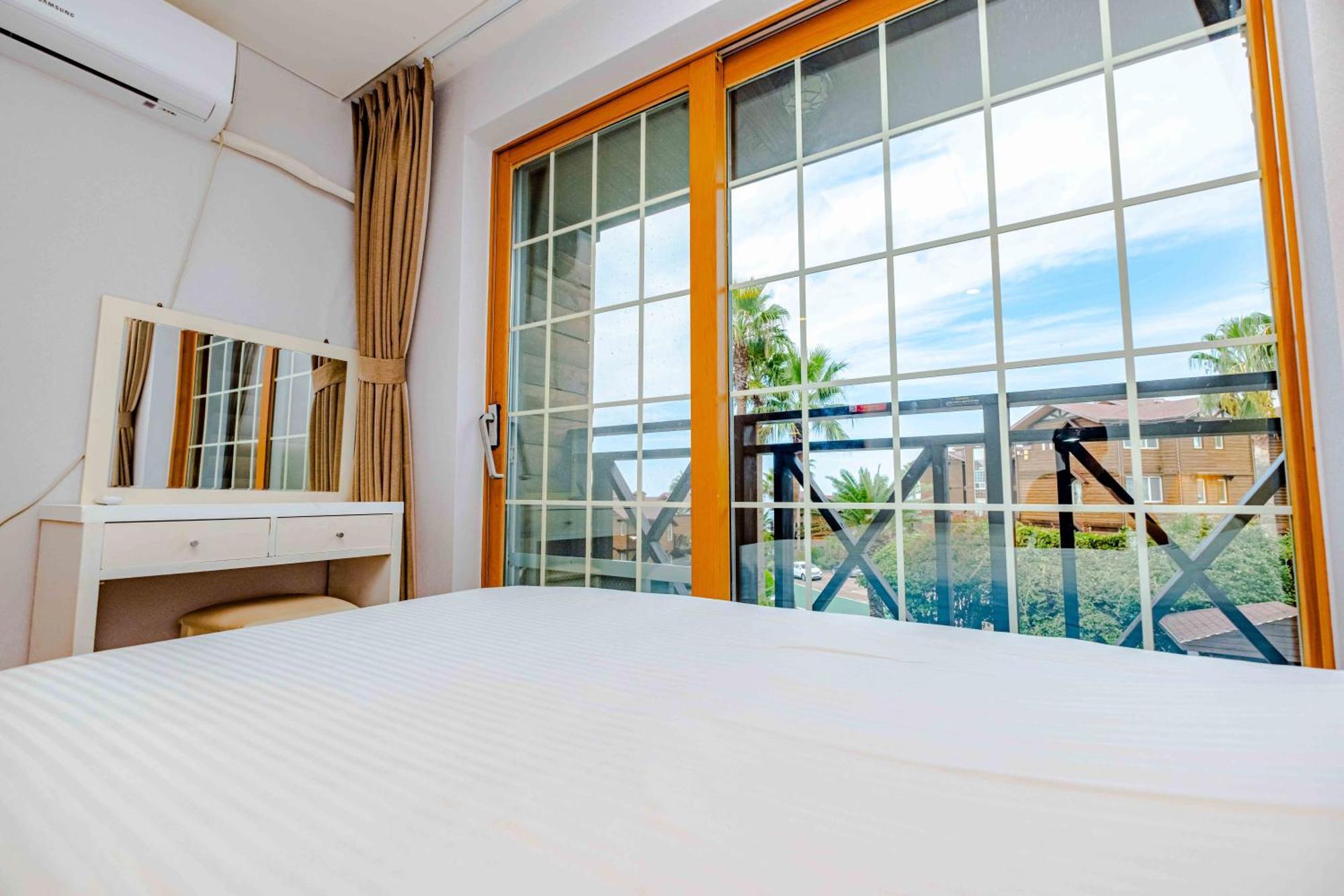ไดน์ รีสอร์ต Hotel เมืองเชจู ภายนอก รูปภาพ