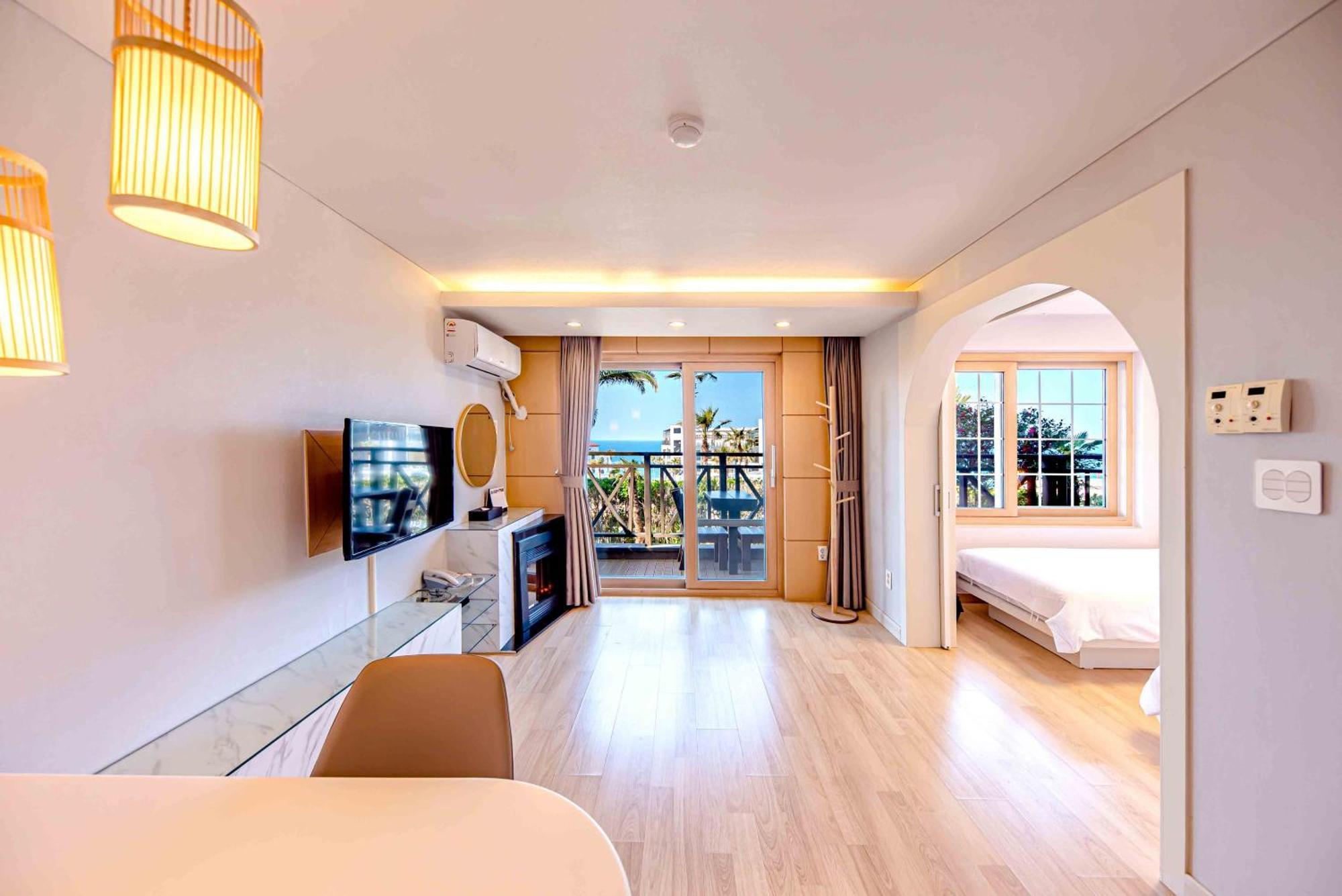 ไดน์ รีสอร์ต Hotel เมืองเชจู ภายนอก รูปภาพ